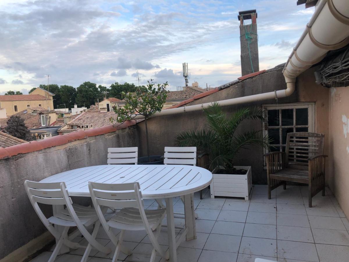 Terrasse tropézienne centre Nimes Exterior foto